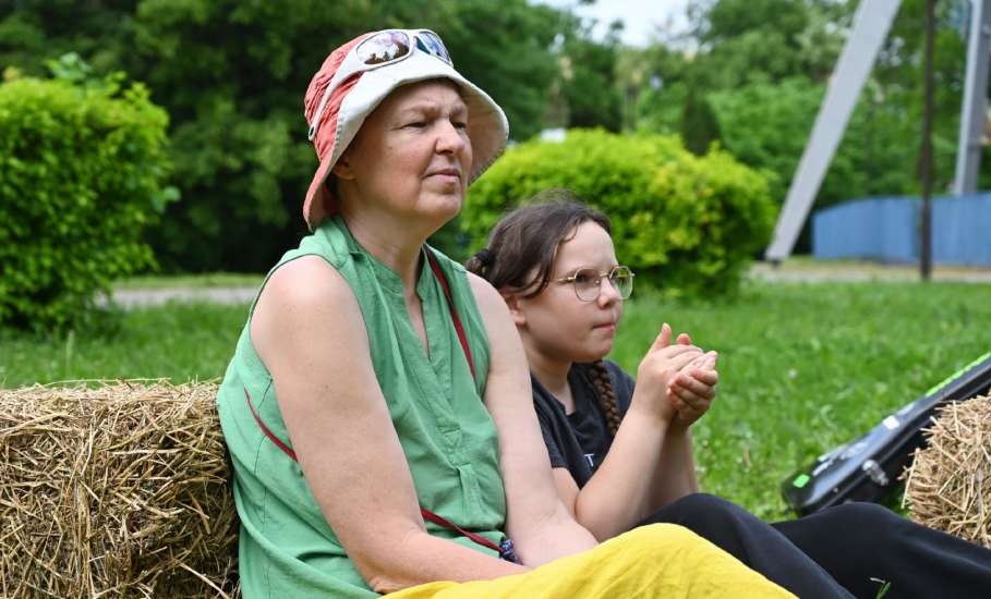 В городском парке проходит культурное мероприятие