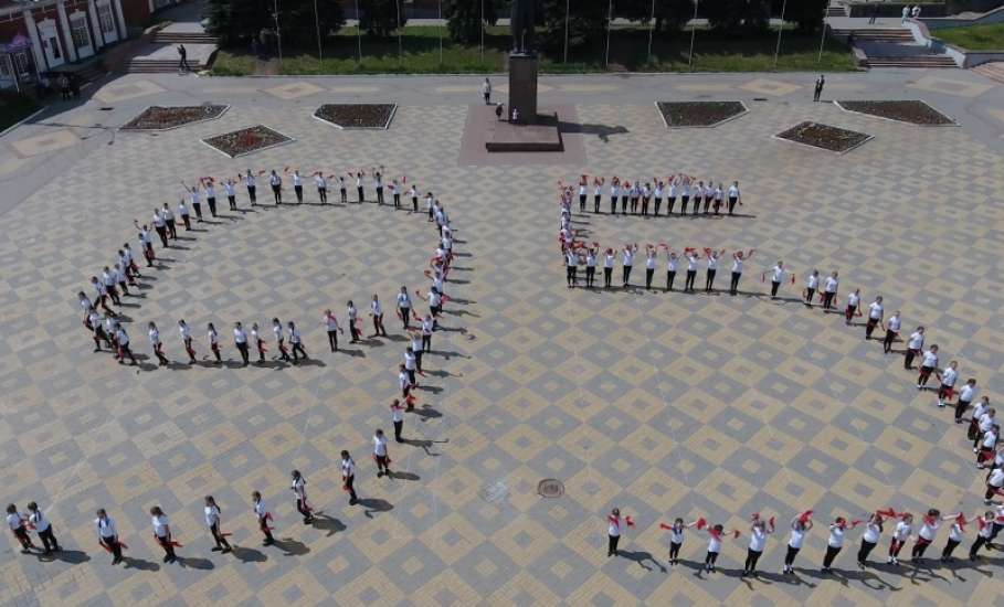 В Ельце празднуют 95-летие пионерского движения