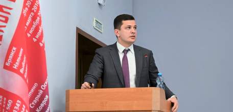 На состоявшейся сегодня сессии Совета депутатов Глава города Вячеслав Жабин представил отчет о деятельности органов местного самоуправления за предыдущий год