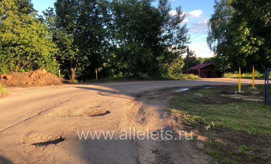 Жители Ельца уже вовсю трубят о плохих дорогах в городе во всех соцсетях!