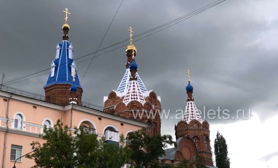 В Ельце в ближайшее время ожидается гроза, град и сильный ветер!