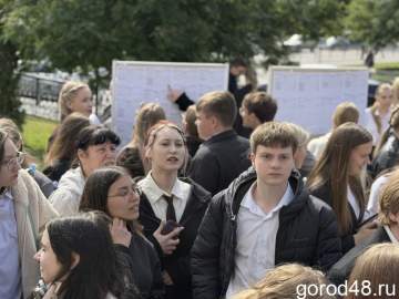 Сегодня у 4,5 тысячи одиннадцатиклассников &ndash; первый обязательный ЕГЭ