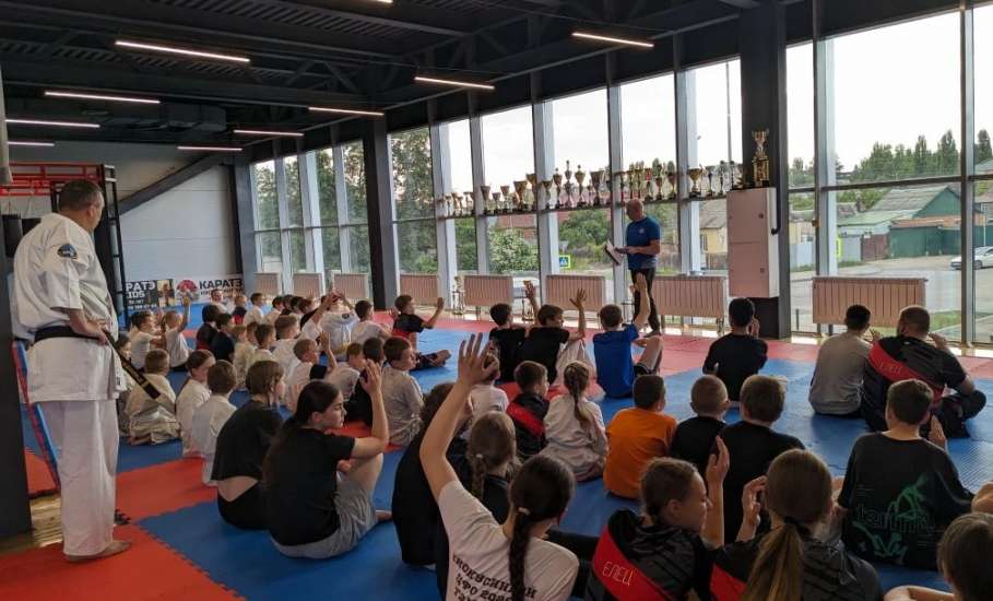 СПОРТСМЕНЫ ОТДЕЛЕНИЯ КИОКУСИНКАЙ ГОТОВЫ К ТРУДУ И ОБОРОНЕ