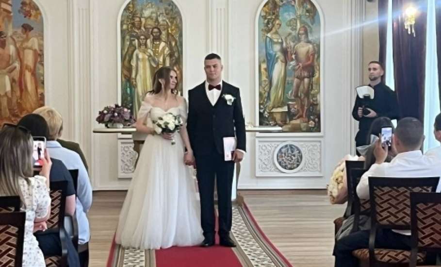 СЕГОДНЯ В ЕЛЬЦЕ НА 17 СЕМЕЙ СТАЛО БОЛЬШЕ