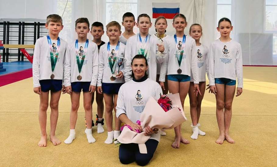 ЕЛЕЦКИЕ ГИМНАСТЫ УСПЕШНО ВЫСТУПИЛИ НА СОРЕВНОВАНИЯХ В НАЛЬЧИКЕ!