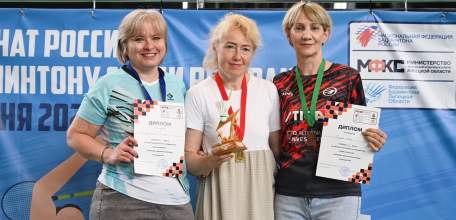 Чемпионат России по бадминтону среди ветеранов в Ельце завершился