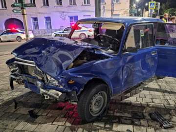 В Ельце в столкновении с иномаркой пострадала пассажирка ВАЗа!