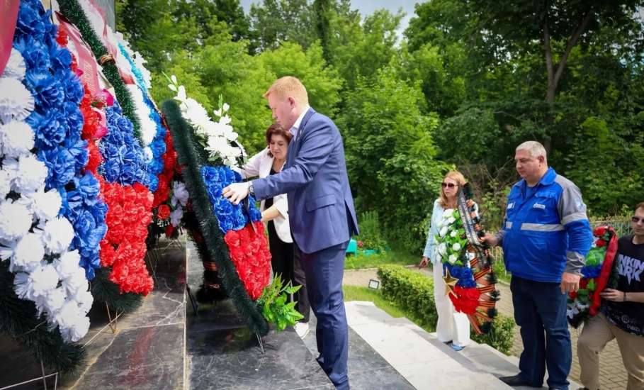 В Ельце почтили память предков