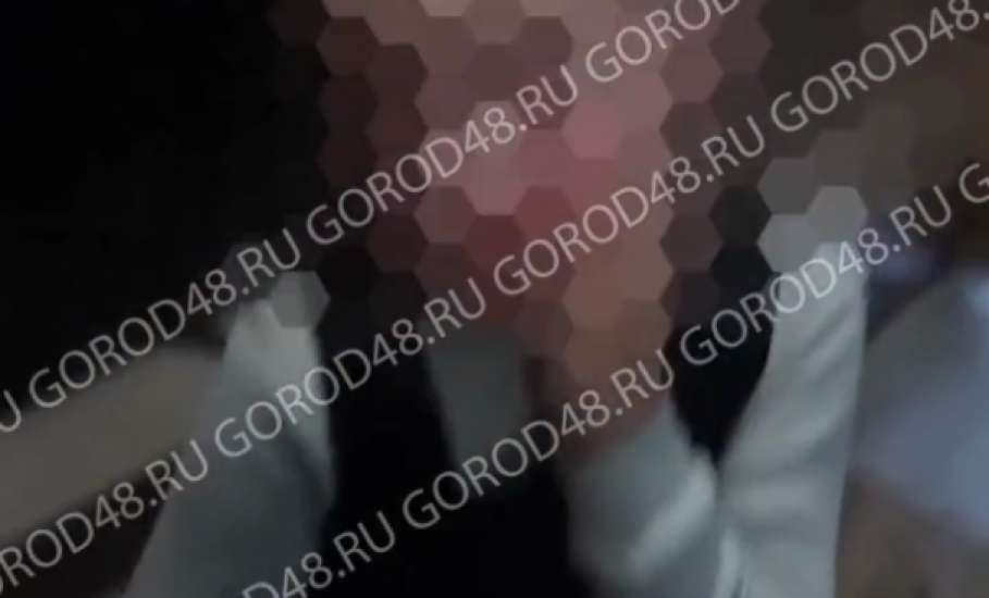 Ударившую двух первоклассников учительницу оштрафовали на 40 000 рублей!