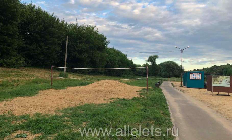 Состояние городского пляжа в Ельце