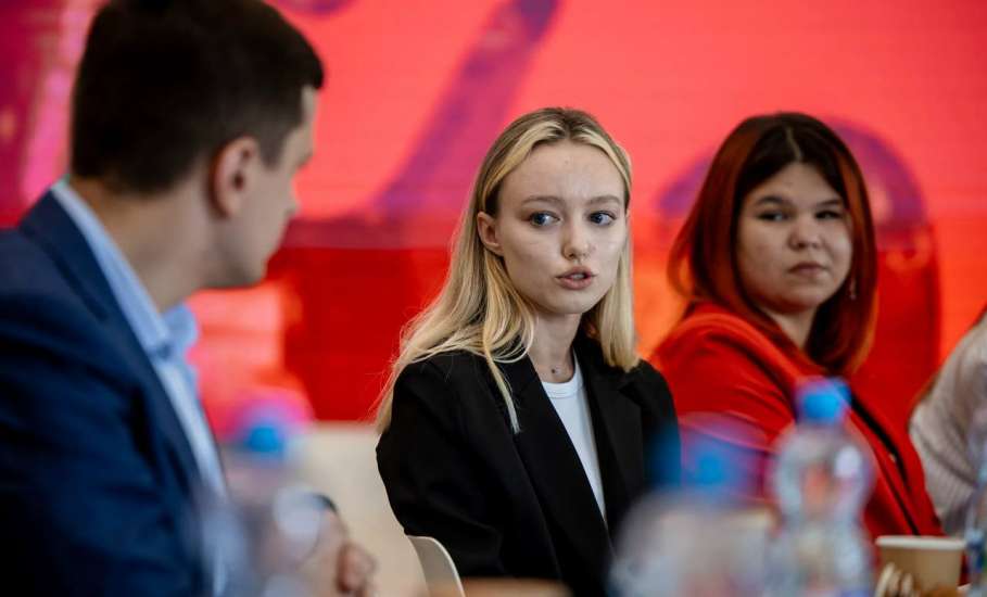 Глава города Ельца встретился со студентами нашего города
