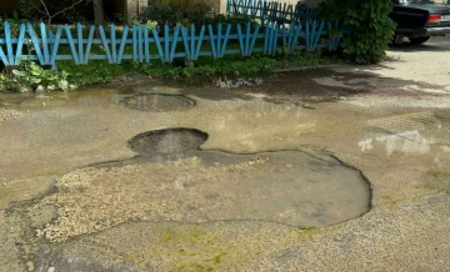 На месте прорыва по адресу: ул. Клубная, 1 состоялось выездное совещание!