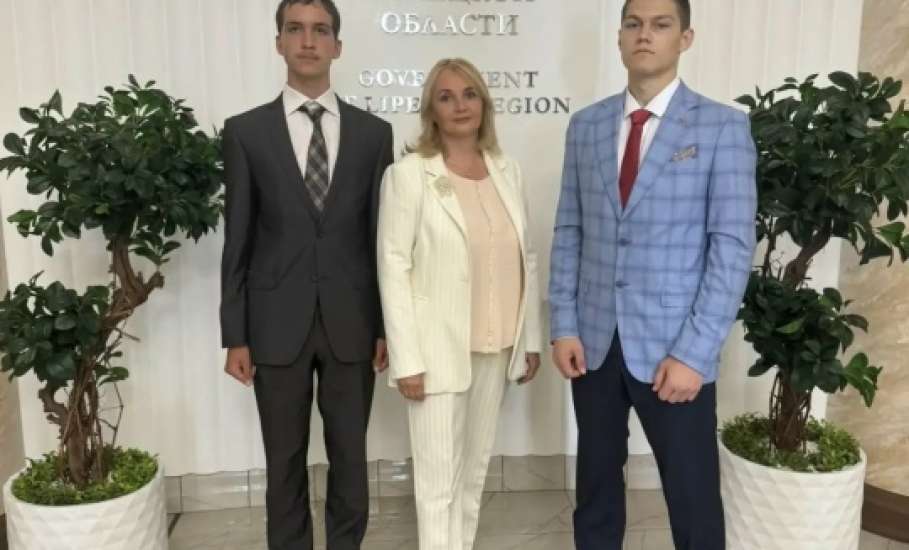 Сегодня состоялась встреча обучающихся, набравших сто баллов на ЕГЭ, с губернатором Игорем Артамоновым