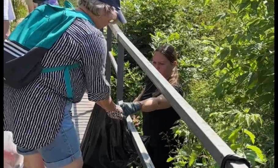Сегодня на берегах ручья Лучок проходит субботник