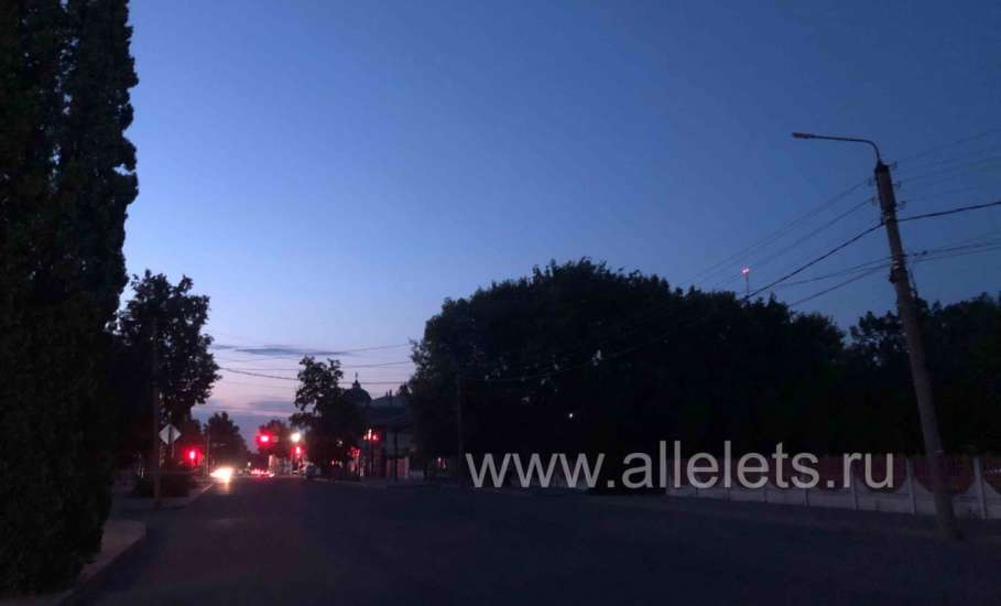 Сегодня опять отсутствует уличное освещение на многих улицах города!