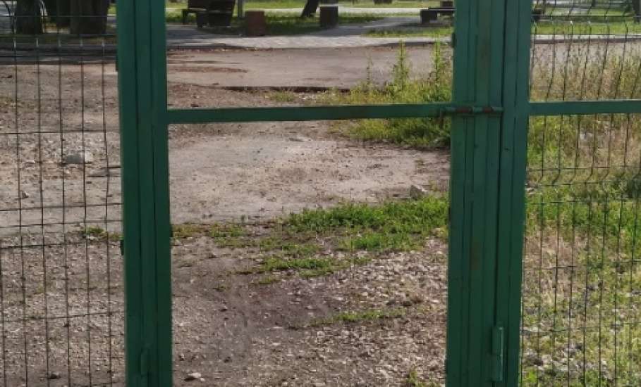 ВАНДАЛИЗМ НА СПОРТПЛОЩАДКЕ!