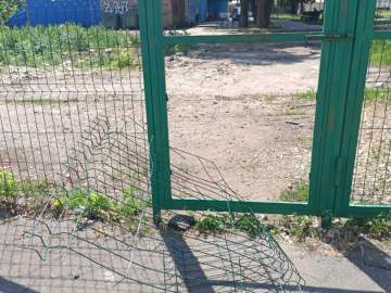 ВАНДАЛИЗМ НА СПОРТПЛОЩАДКЕ!