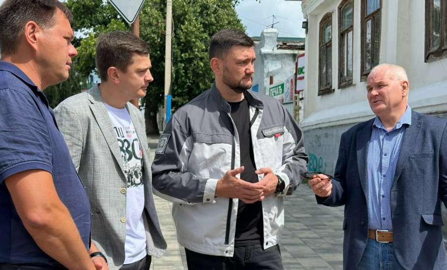 Вячеслав Жабин: &laquo;Сегодня Елец с рабочим визитом посетил министр жилищно-коммунального хозяйства Липецкой области Никита Сергеевич Путилин&laquo;