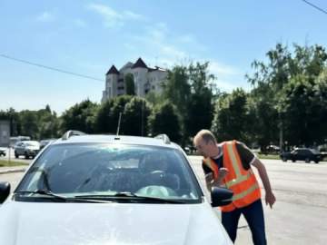 Питьевую воду будут раздавать водителям, стоящим в очереди за бензином&hellip; В Липецке