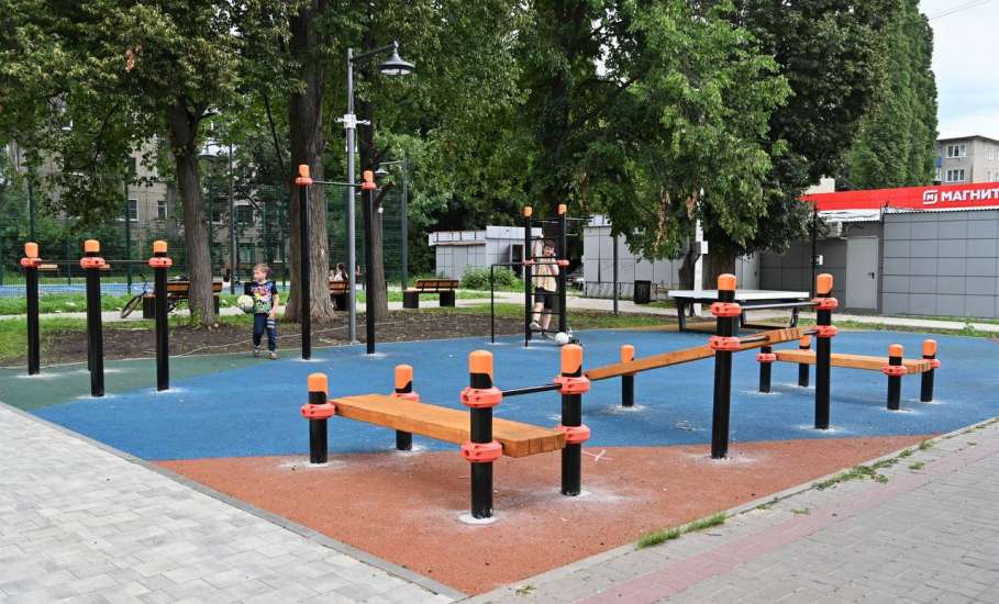 Вячеслав Жабин: &laquo;Работы по благоустройству территории на улице Свердлова подходят к завершению!"