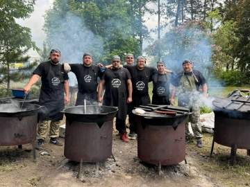 ПОЛТОННЫ БЕСПЛАТНОГО КУЛЕША НА ФЕСТИВАЛЕ "КАЗАЧЬЯ ЗАСТАВА"!