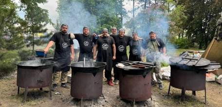 ПОЛТОННЫ БЕСПЛАТНОГО КУЛЕША НА ФЕСТИВАЛЕ "КАЗАЧЬЯ ЗАСТАВА"!