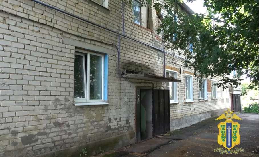 В Елецком муниципальном округе сотрудник полиции спас спящих в задымленной квартире жильцов