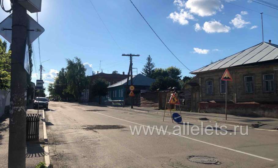По улице Свердлова на участке от улицы Горького до Комсомольской идут ремонтные работы. Будьте внимательны!