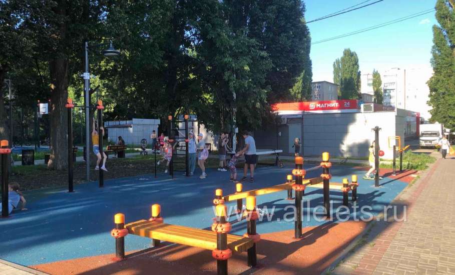 Спортивная площадка ожила по улице Свердлова в Ельце. Есть нюансы!