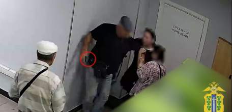 В Ельце в отношении таксиста, самовольно присвоившего телефон клиента, возбуждено уголовное дело