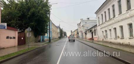 Сегодня АЗС обслуживают автомобили с чётными номерами: 0, 2, 4, 6, 8!