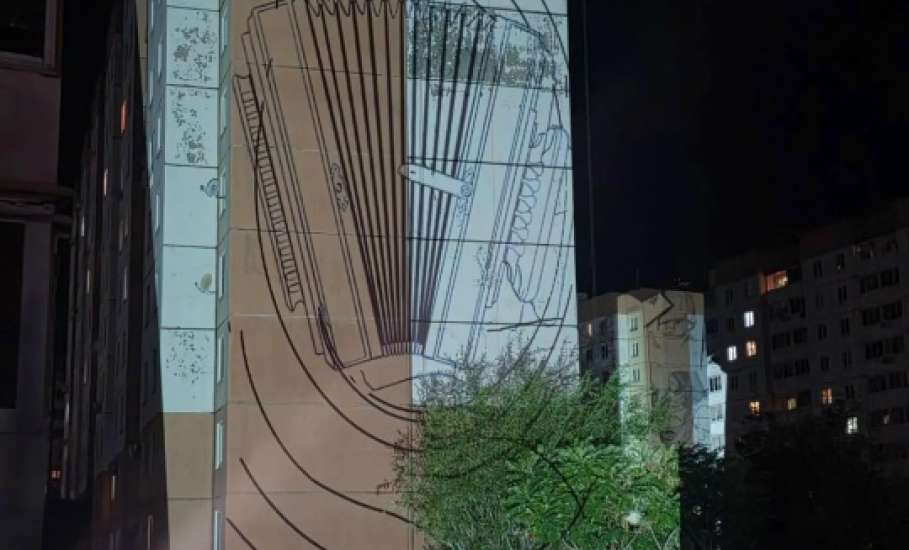В микрорайоне Александровский началась разметка первых муралов Международного арт-фестиваля &laquo;Елец &mdash; город первых&raquo;
