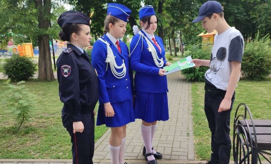 В Ельце автоинспекторы и юидовцы провели акцию &laquo;Несовершеннолетний водитель&raquo;