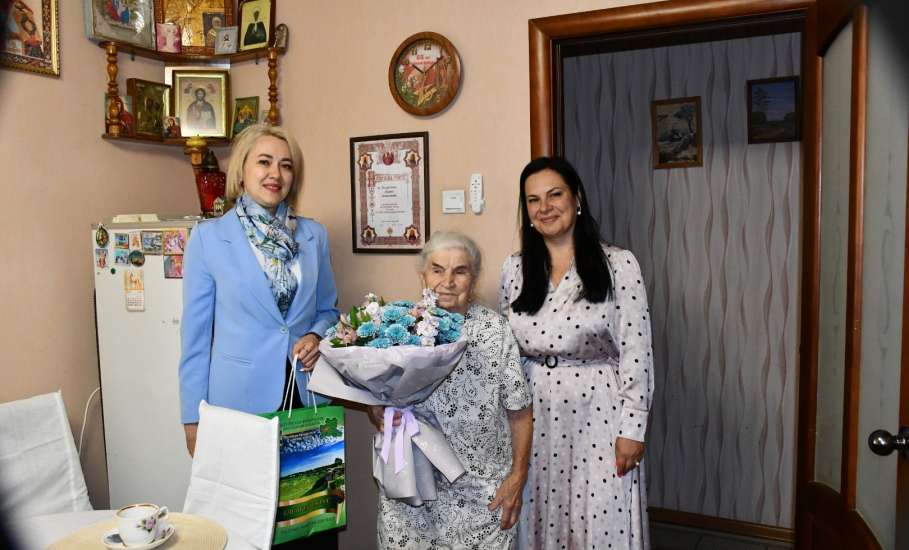 &laquo;Живая легенда Елецкой земли&raquo;: Марии Алексеевне Оборотовой исполнилось 95 лет!