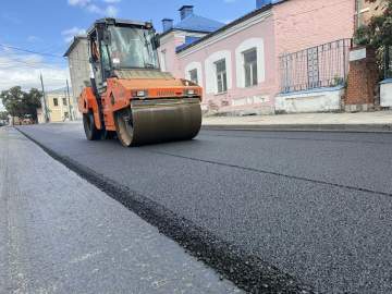 На улице Советской уже приступили к укладке нового асфальта!