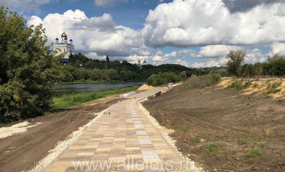 Благоустройство набережной полным ходом идёт в Ельце