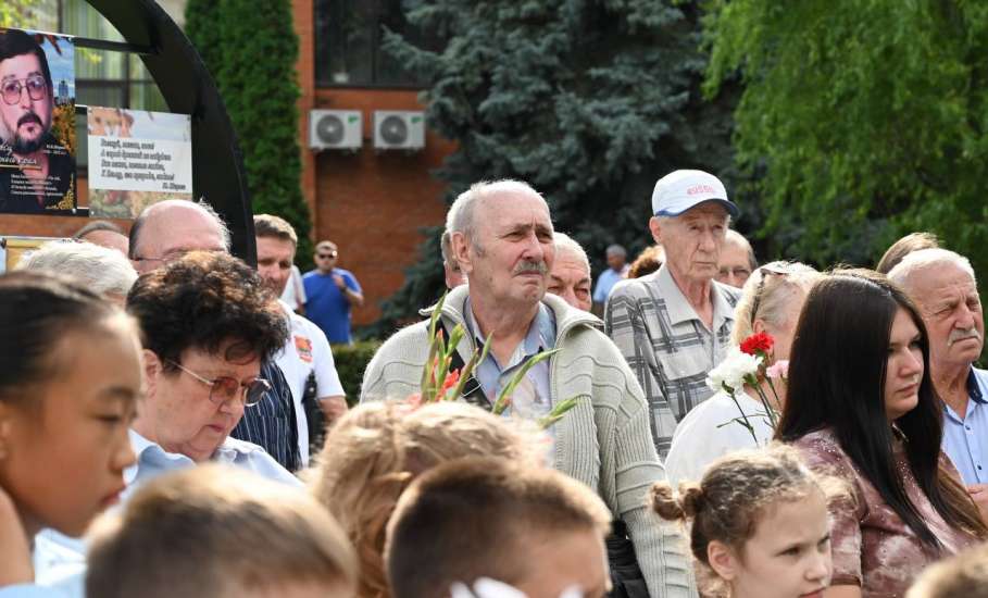 Вячеслав Жабин: &laquo;Еще одним значимым событием сегодня стало открытие памятника Юрию Вячеславовичу Ширяеву.&raquo;
