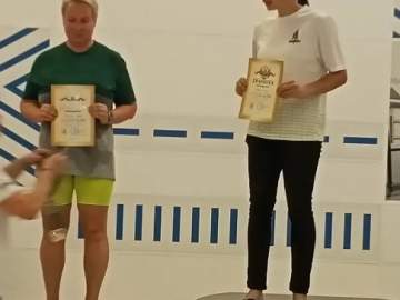 Праздник спорта на водных дорожках: в Ельце прошли соревнования по плаванию!