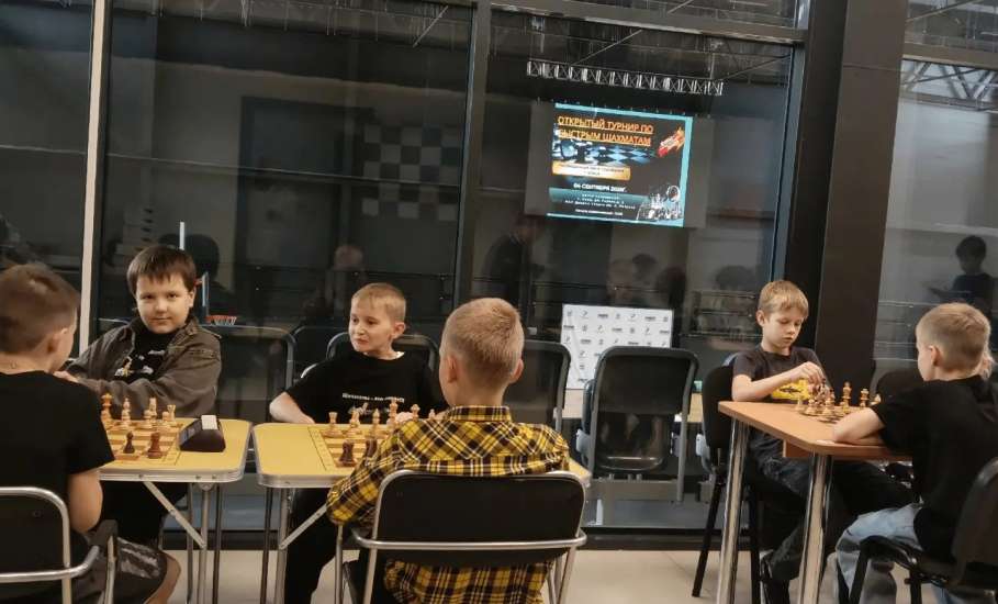 Эстафету соревнований, проводимых МБУДО "Спортивная школа №1" и посвященных Дню города, продолжили соревнования шахматистов