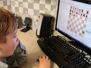 8 сентября на базе игровой платформы Lichess состоялся открытый онлайн-турнир по шахматам, посвящённый Дню языков народов России