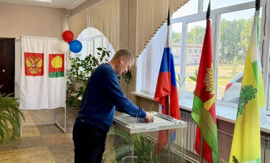Выборы-2026: стартовал первый день голосования в Елецком районе!