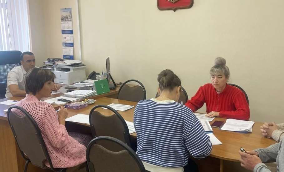В администрации Ельца снова обсуждали нелегальную занятость