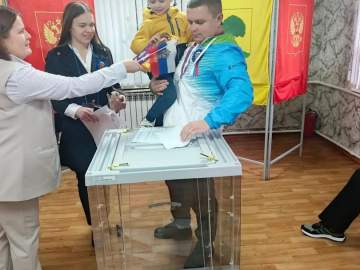 В Елецком районе сегодня на избирательных участках раздают подарки!