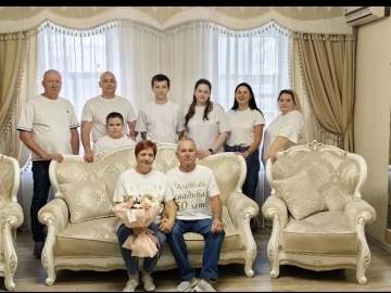 Сегодня отмечают Золотую свадьбу Вячеслав Дмитриевич и Валентина Николаевна Уматкуловы!
