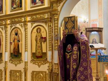 Воздвижение Честного и Животворящего Креста Господня &mdash; праздник, который Православная Церковь отмечает 27 сентября