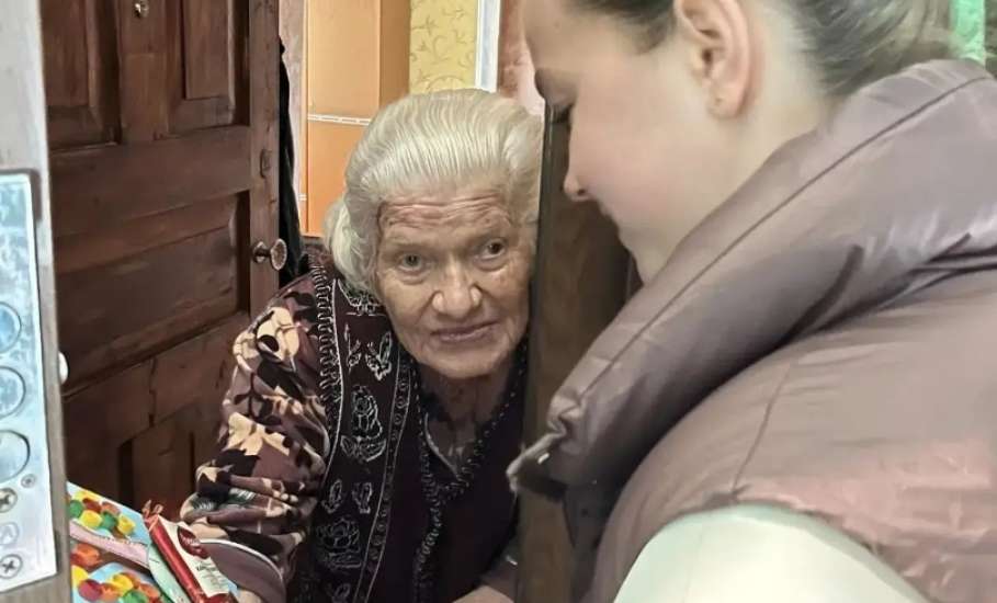 В Ельце навестили ветеранов