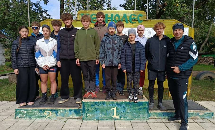 Спортсмены отделения лыжных гонок спортивной школы Елецкого округа приняли участие в традиционном легкоатлетическом кроссе &laquo;Осенний марафон&raquo;