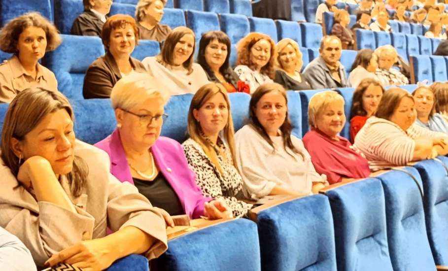 1 октября 2026 года в Государственном Кремлёвском дворце состоялся торжественный концерт, приуроченный к Международному Дню учителя