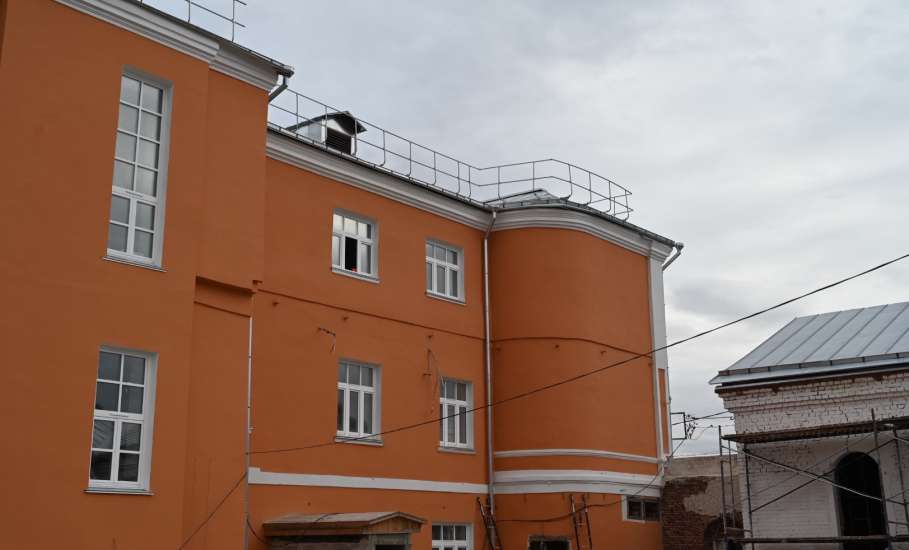 В школе №15 на улице Мира продолжается капитальный ремонт