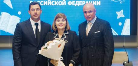 Владимир Сериков: &laquo;Вместе с губернатором провели торжественный приём, приуроченный к Международному дню учителя&raquo;